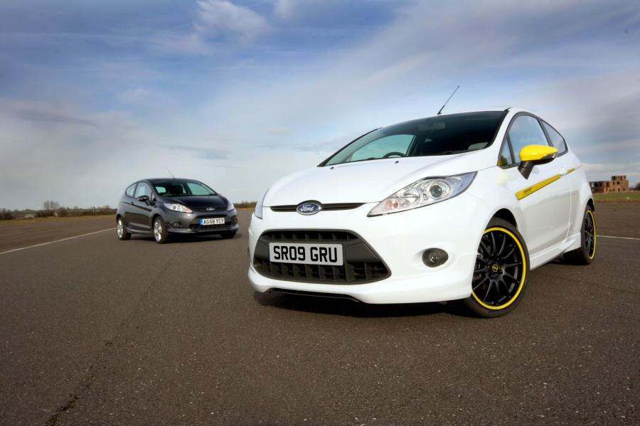  Ford Fiesta Zetec S 2009 года  (фото 17 из 38)